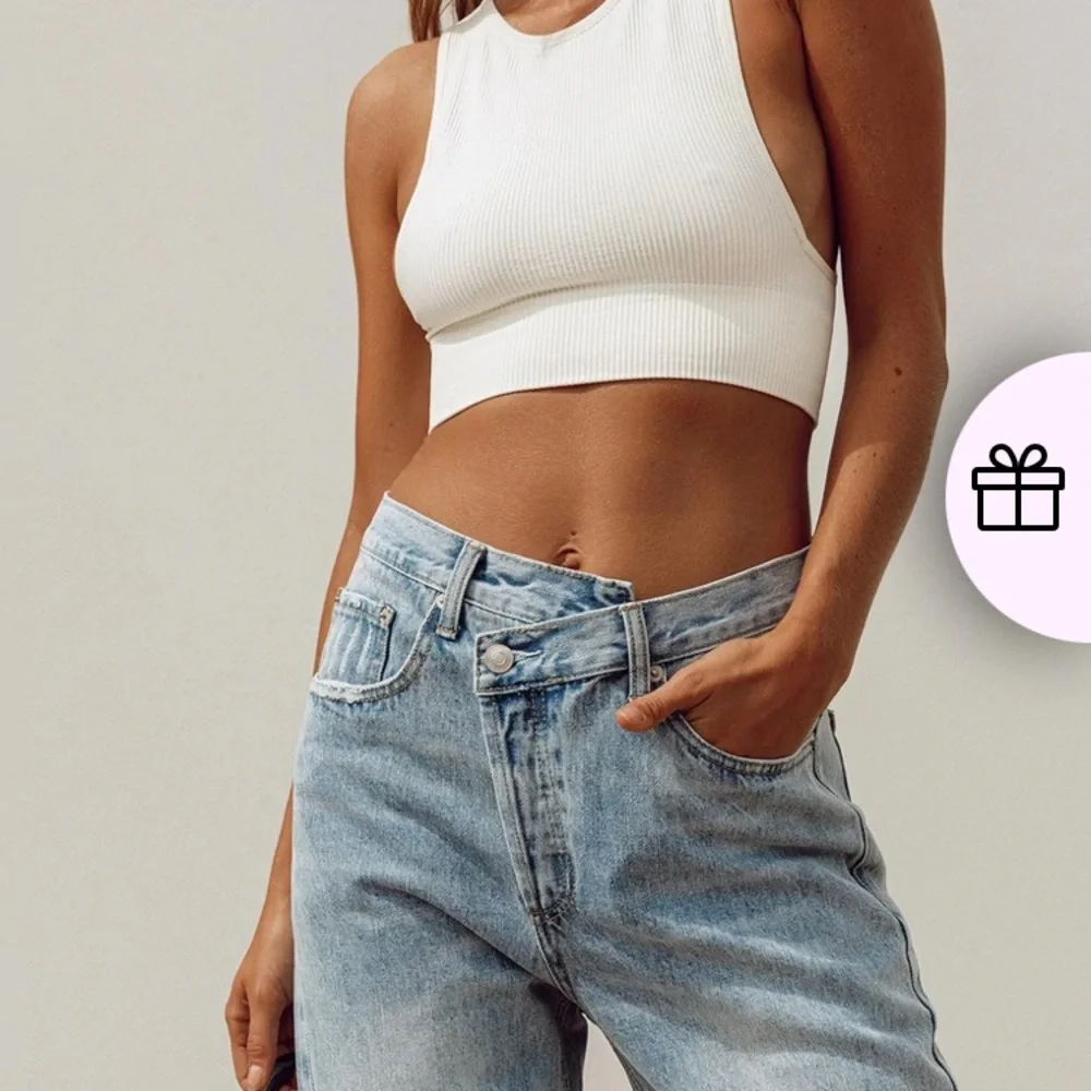 SOLD! SOLD! SOLD!😁♥️HOLLY ASYMMETRIC STRAIGHT LEG JEAN LIGHT WASH DENIM Size 0 - Picture 5 of 10